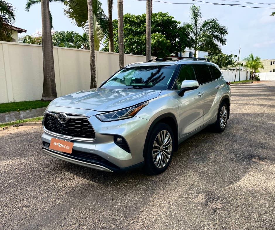 Toyota Highlander — photo 3