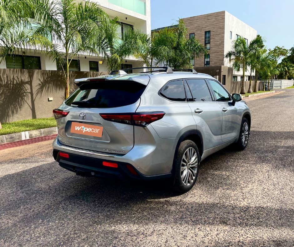 Toyota Highlander — photo 6