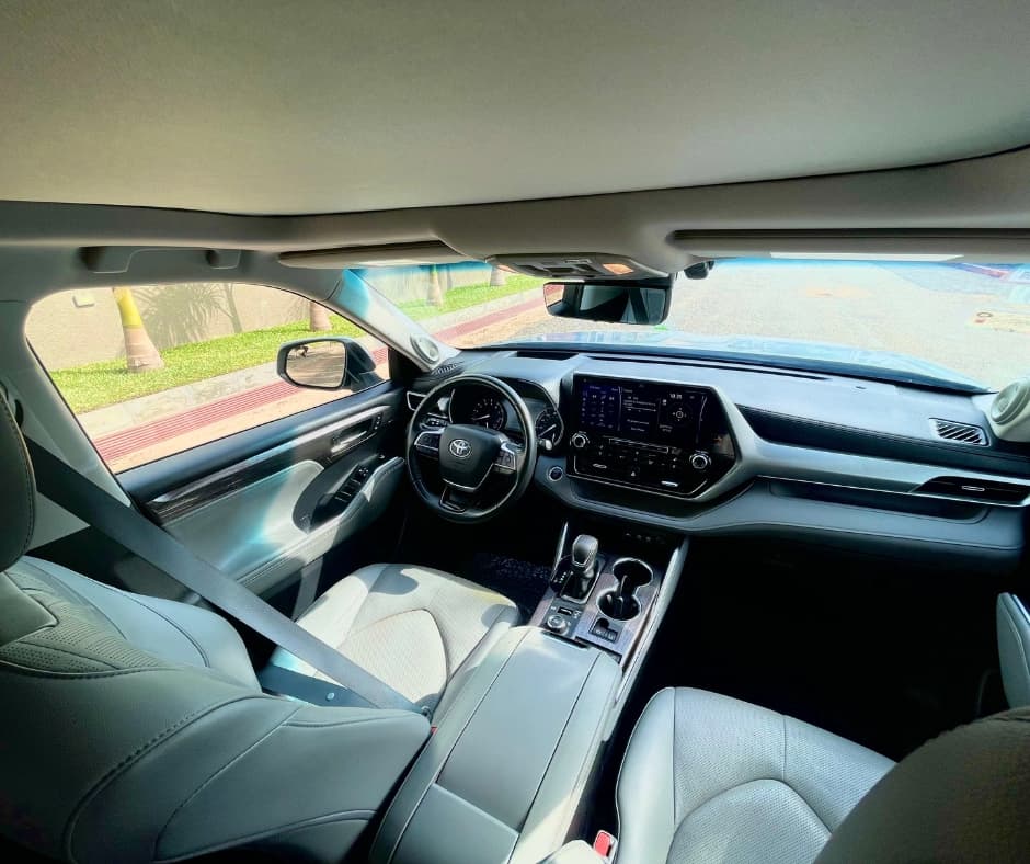 Toyota Highlander — photo 8