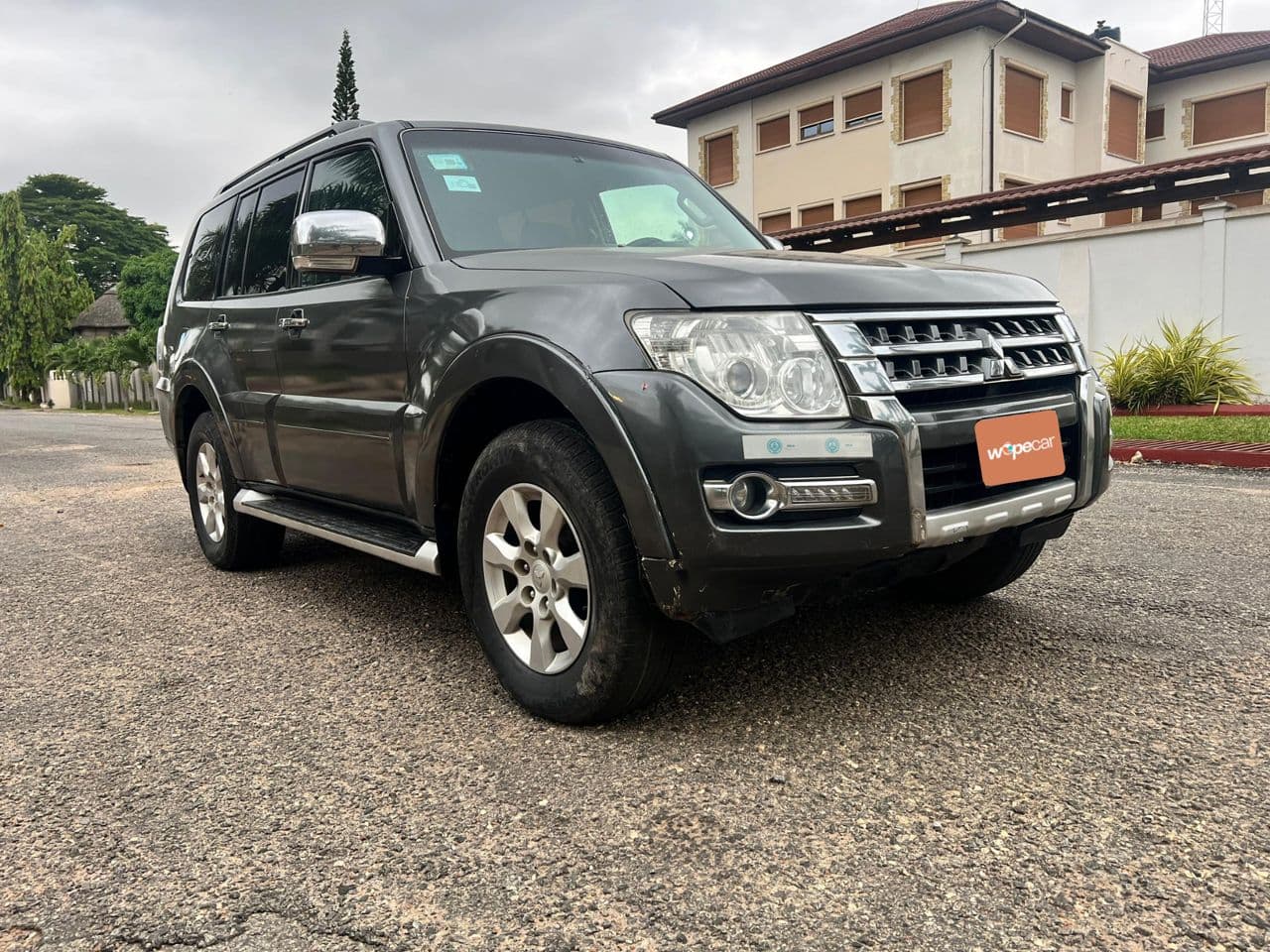 Mitsubishi Pajero — photo 1