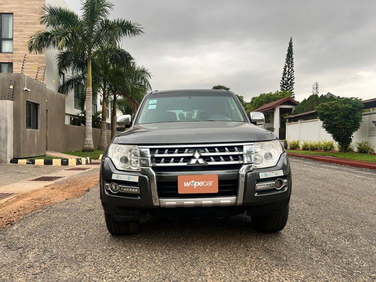 Mitsubishi Pajero — photo 2