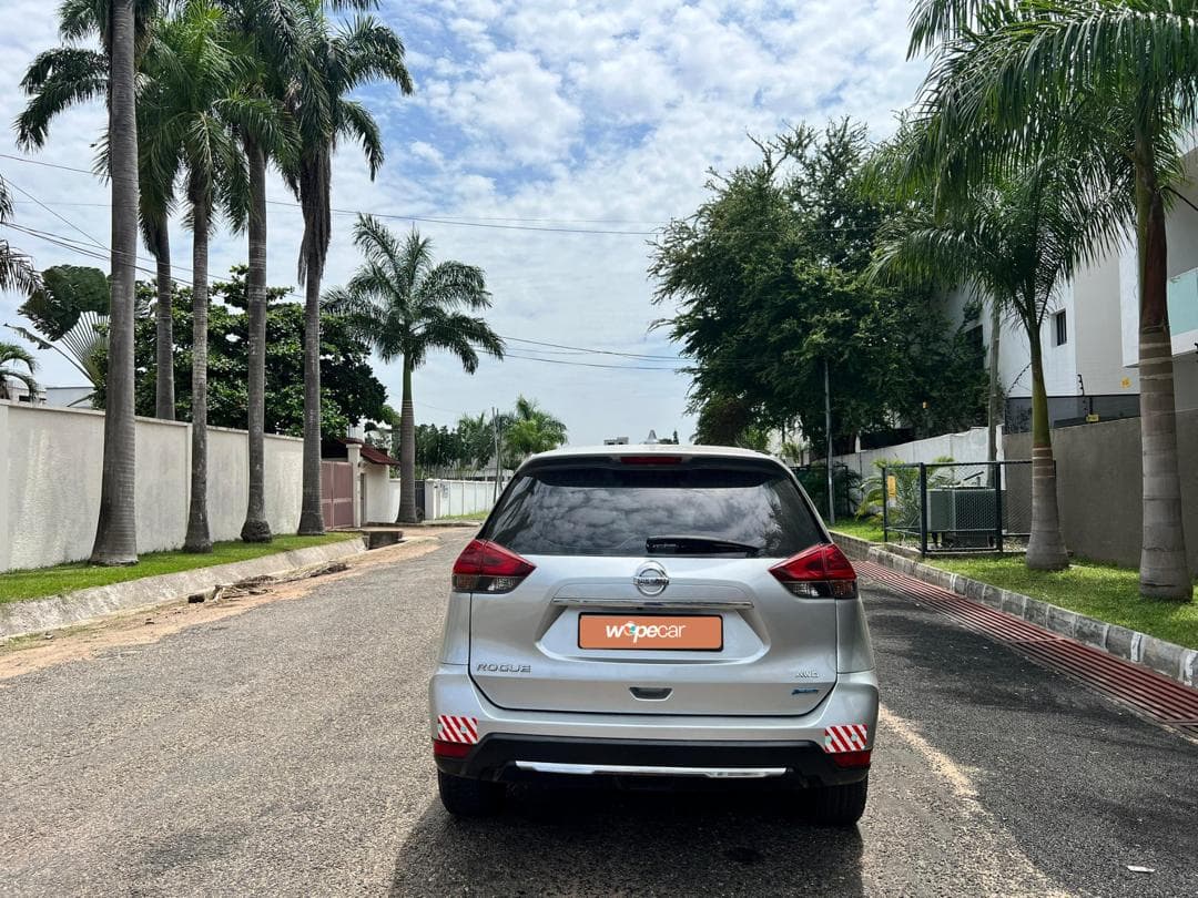 Nissan Rogue — photo 6