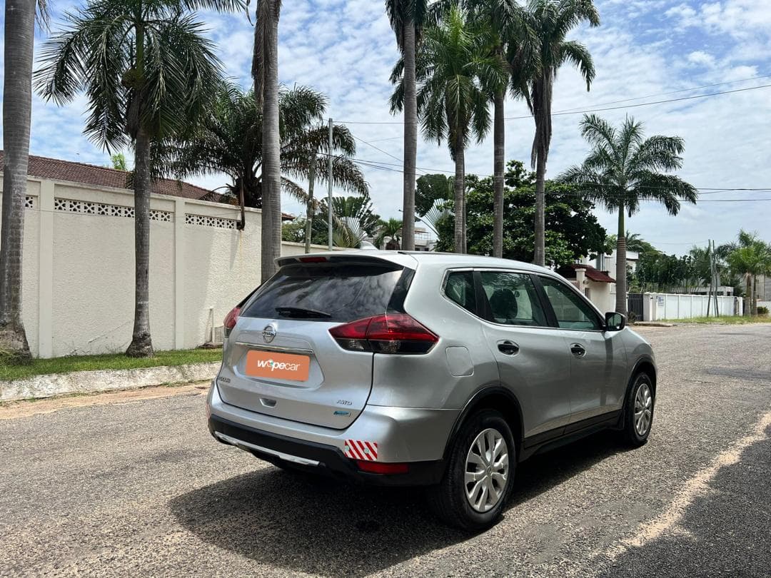 Nissan Rogue — photo 7