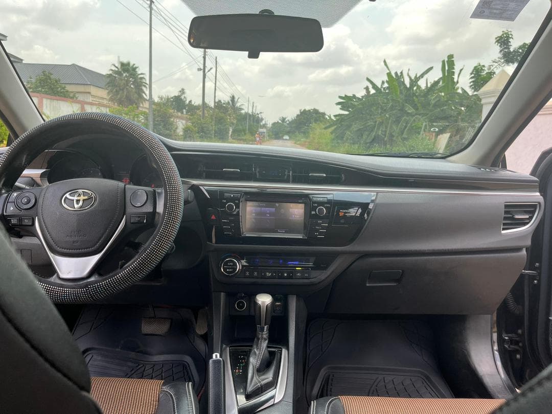 Toyota Corolla — photo 10