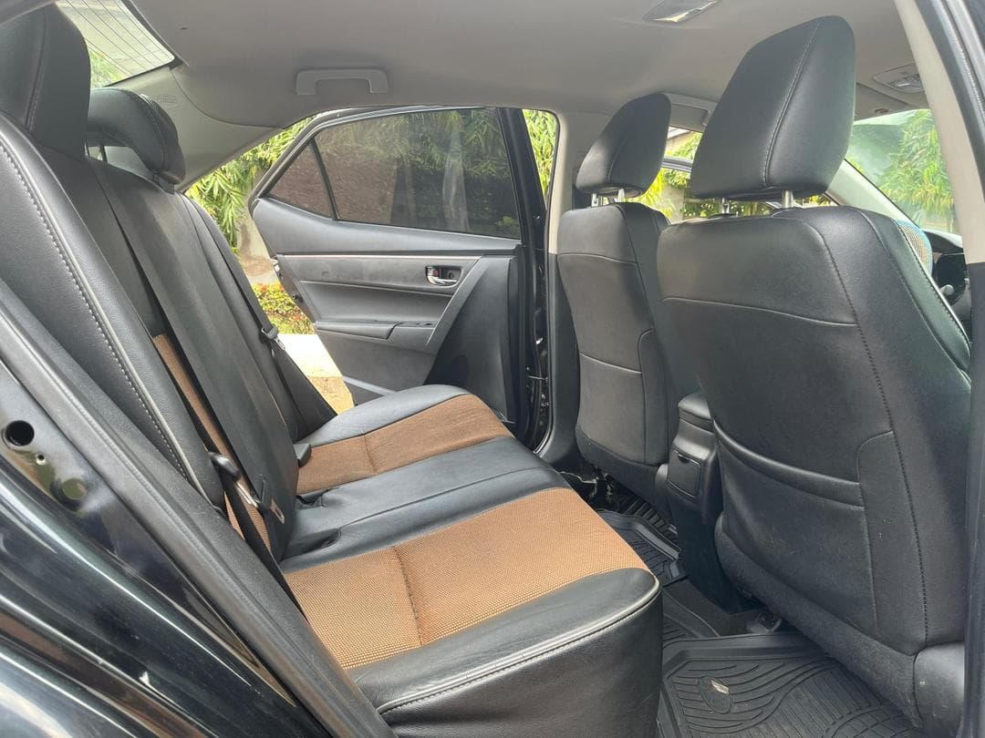 Toyota Corolla — photo 11