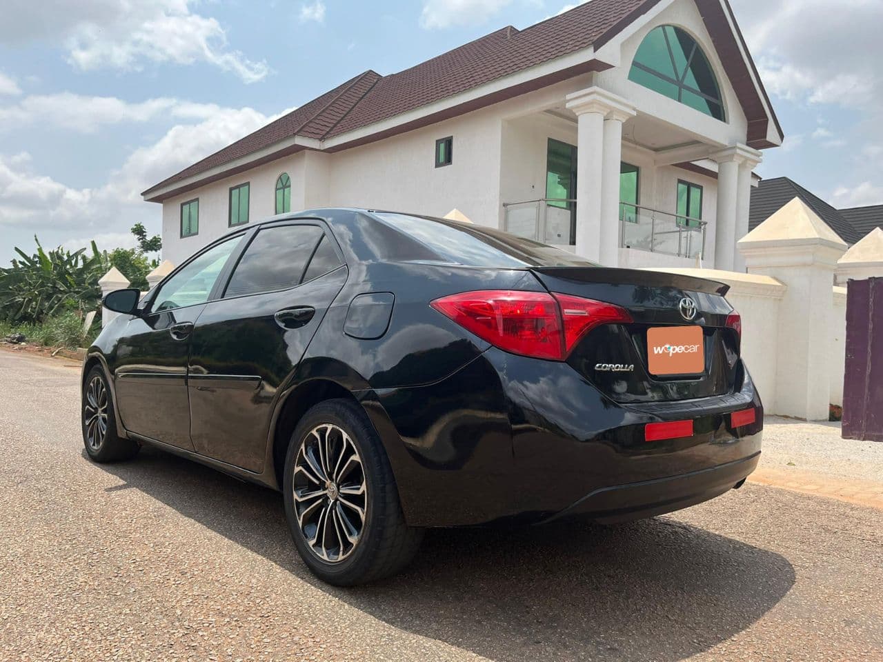 Toyota Corolla — photo 5