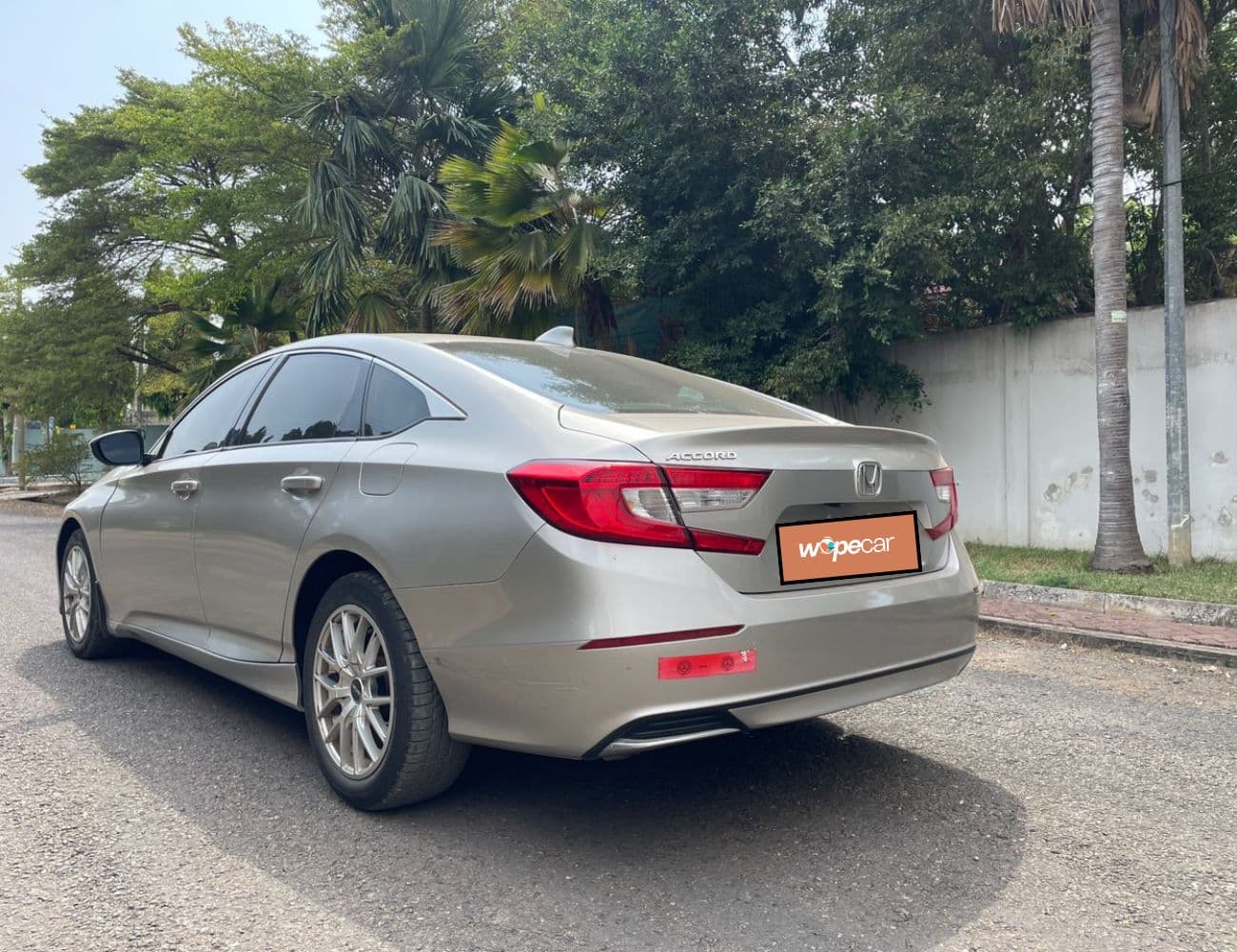 Honda Accord — photo 5