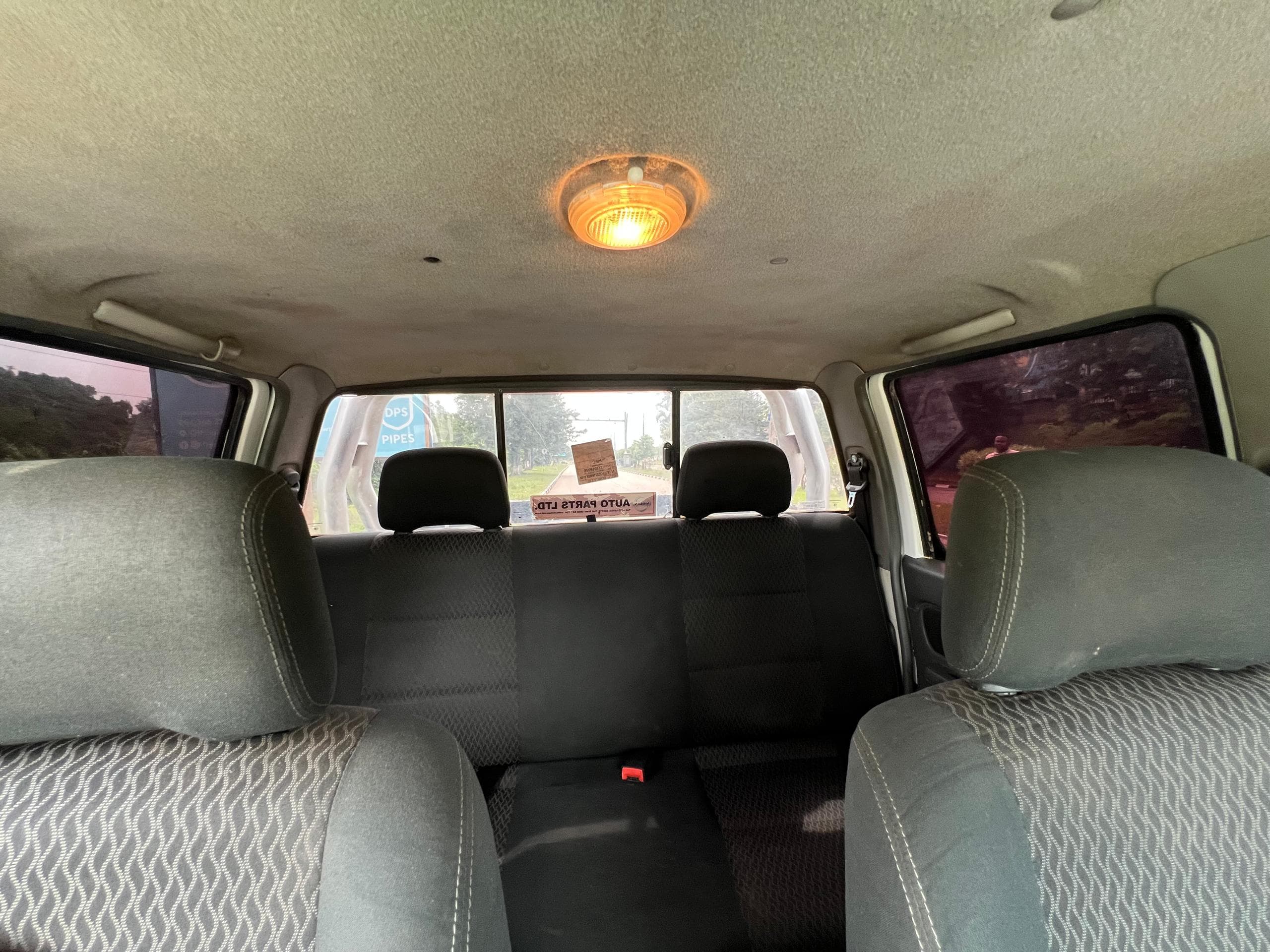 Nissan NP300 Hardbody — photo 10