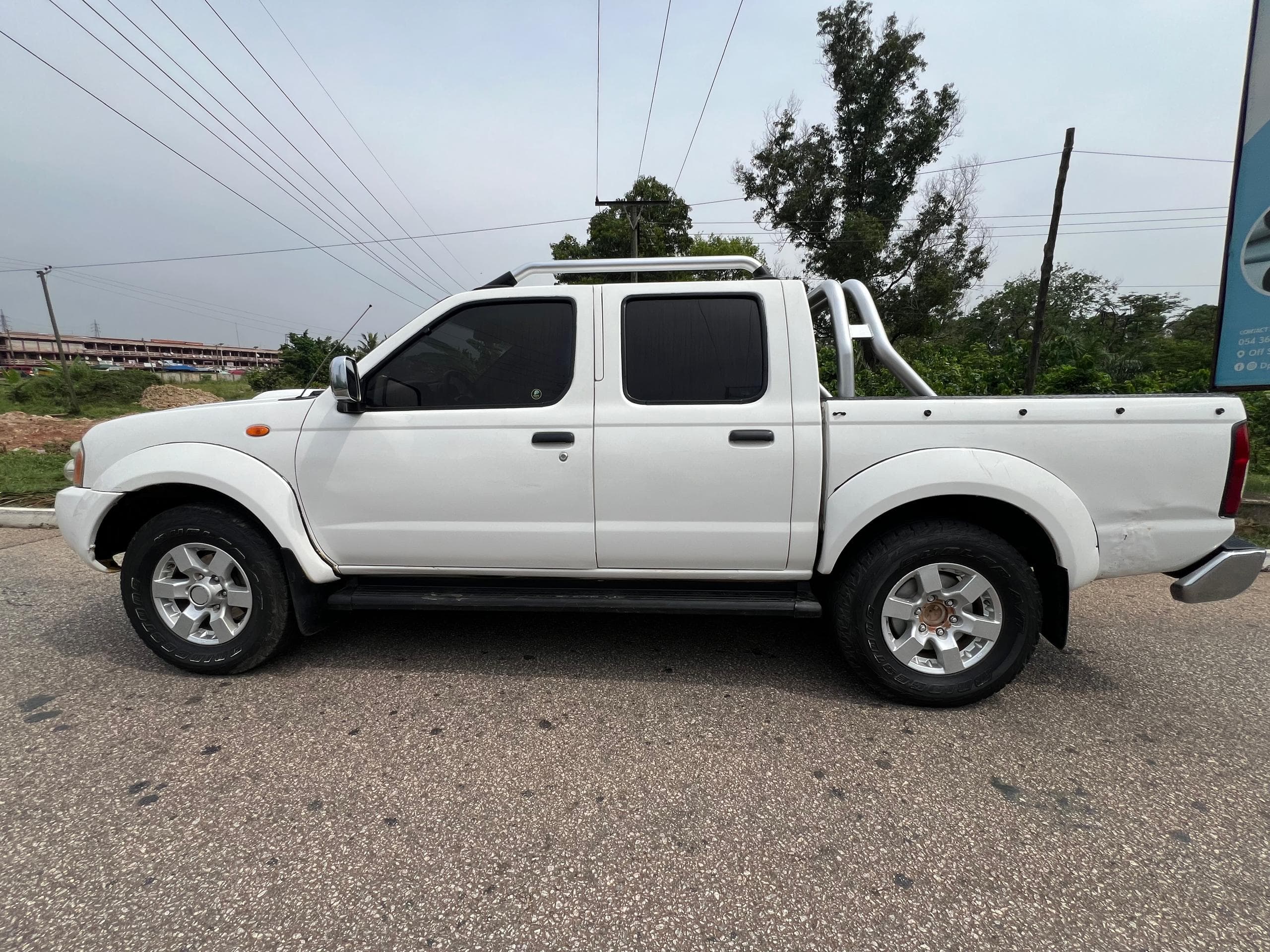 Nissan NP300 Hardbody — photo 4