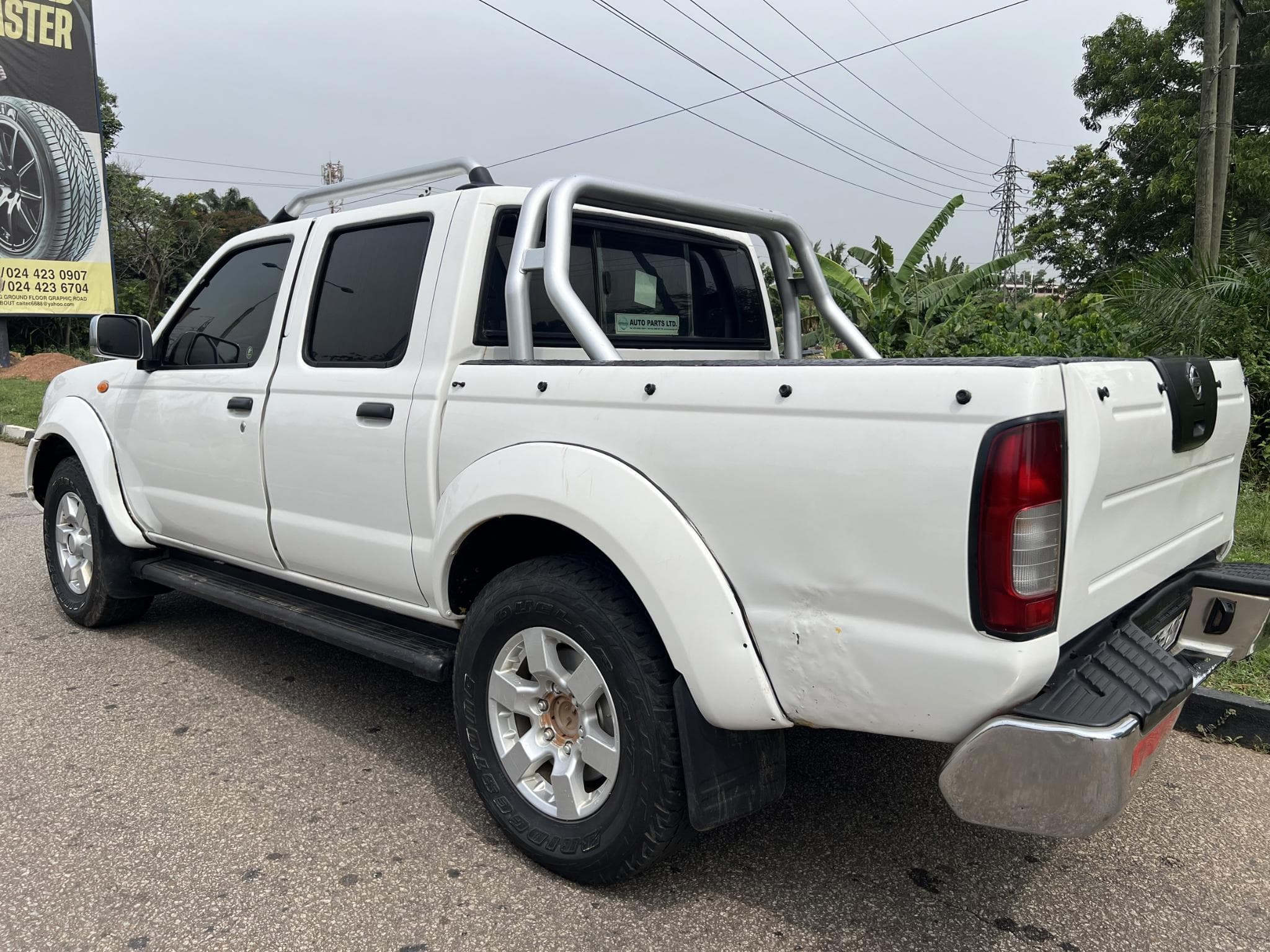 Nissan NP300 Hardbody — photo 5