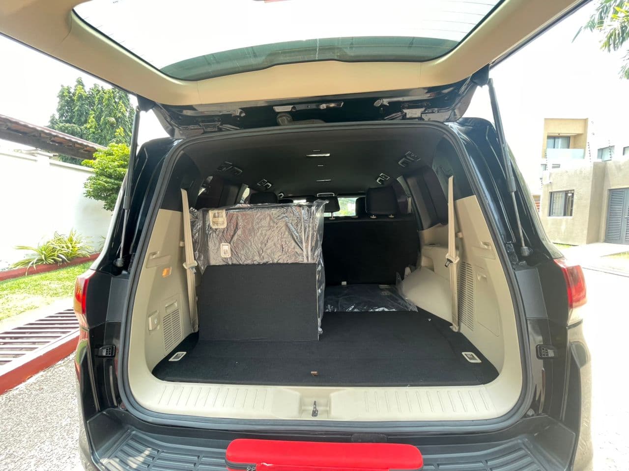 Toyota Land Cruiser V8 — photo 13