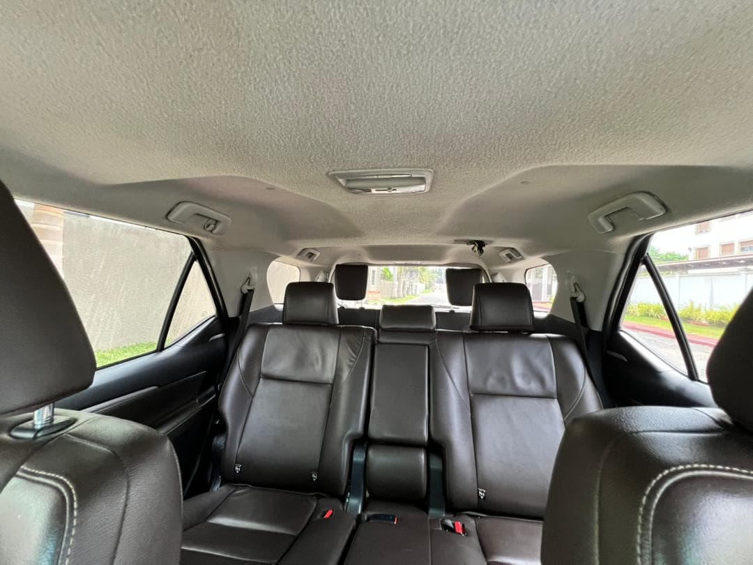 Toyota Fortuner — photo 12