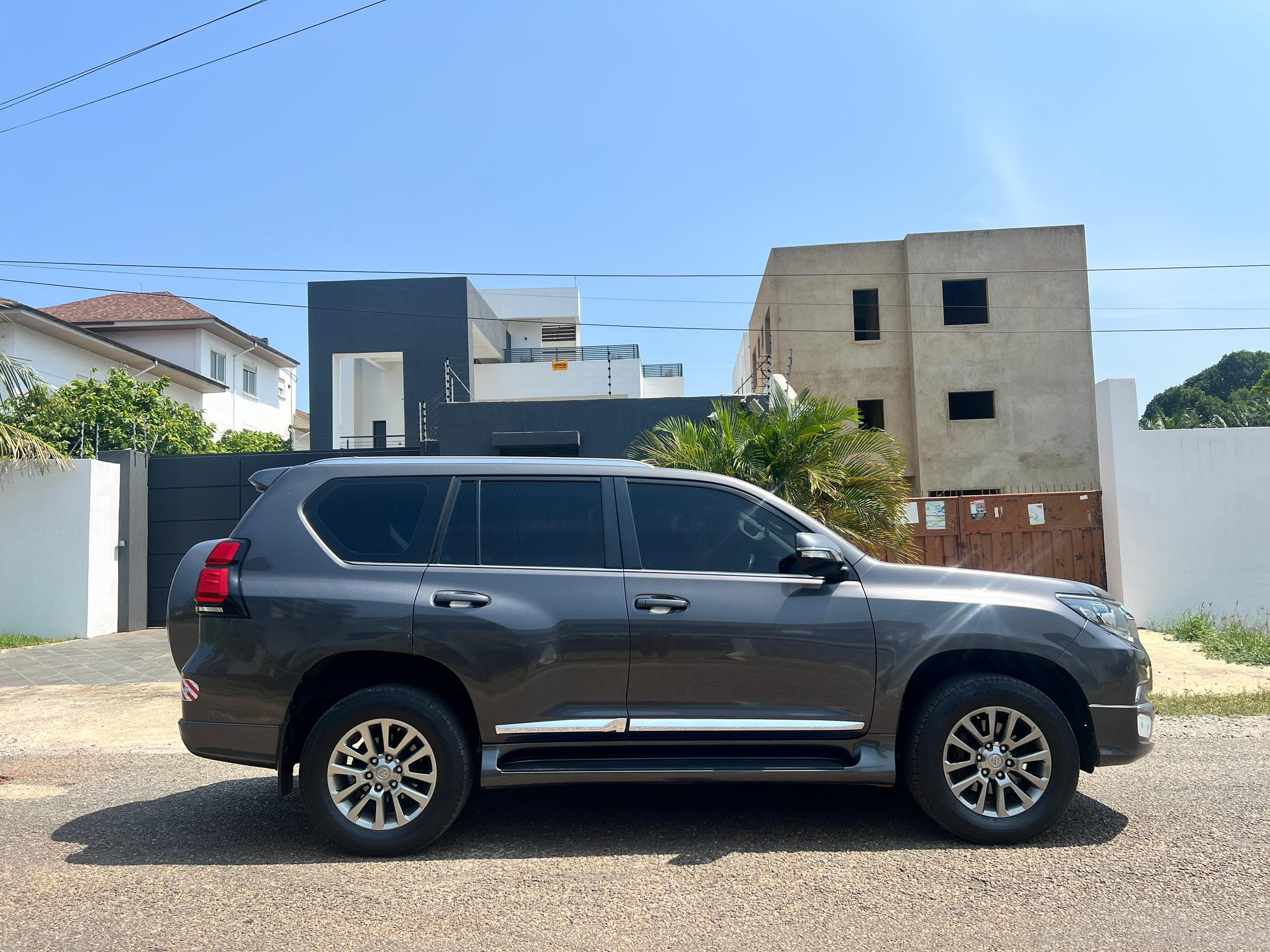 Toyota Land Cruiser Prado — photo 8