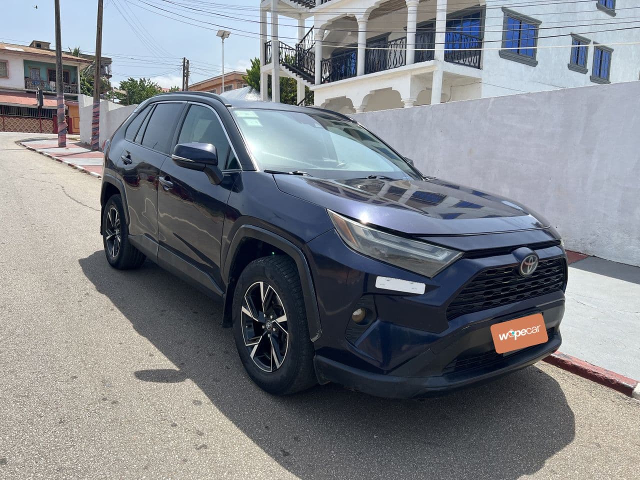 Toyota RAV4 — photo 1
