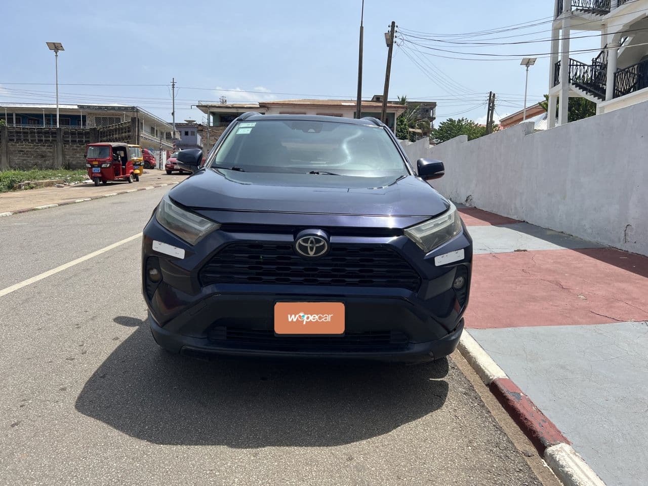 Toyota RAV4 — photo 2