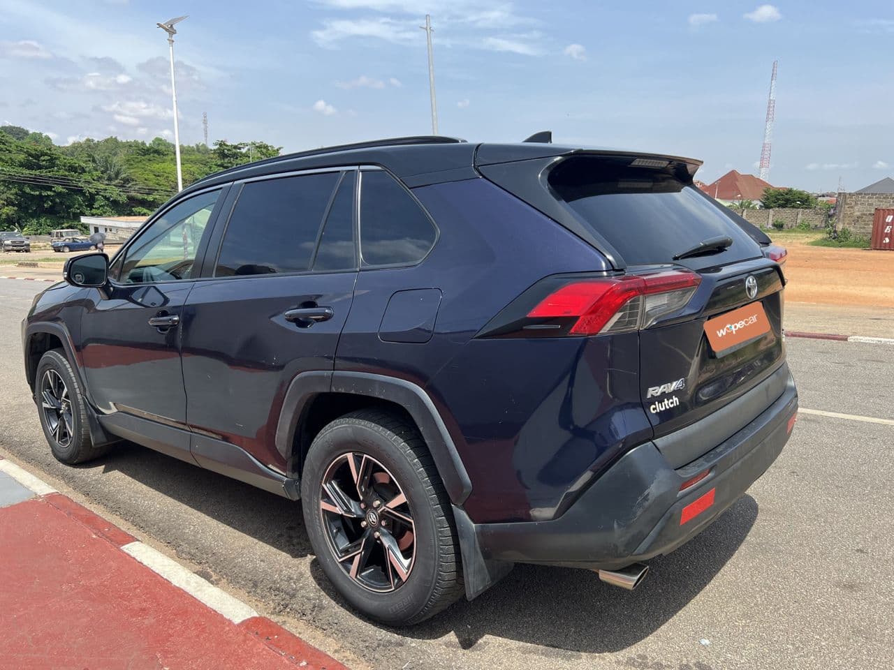 Toyota RAV4 — photo 5