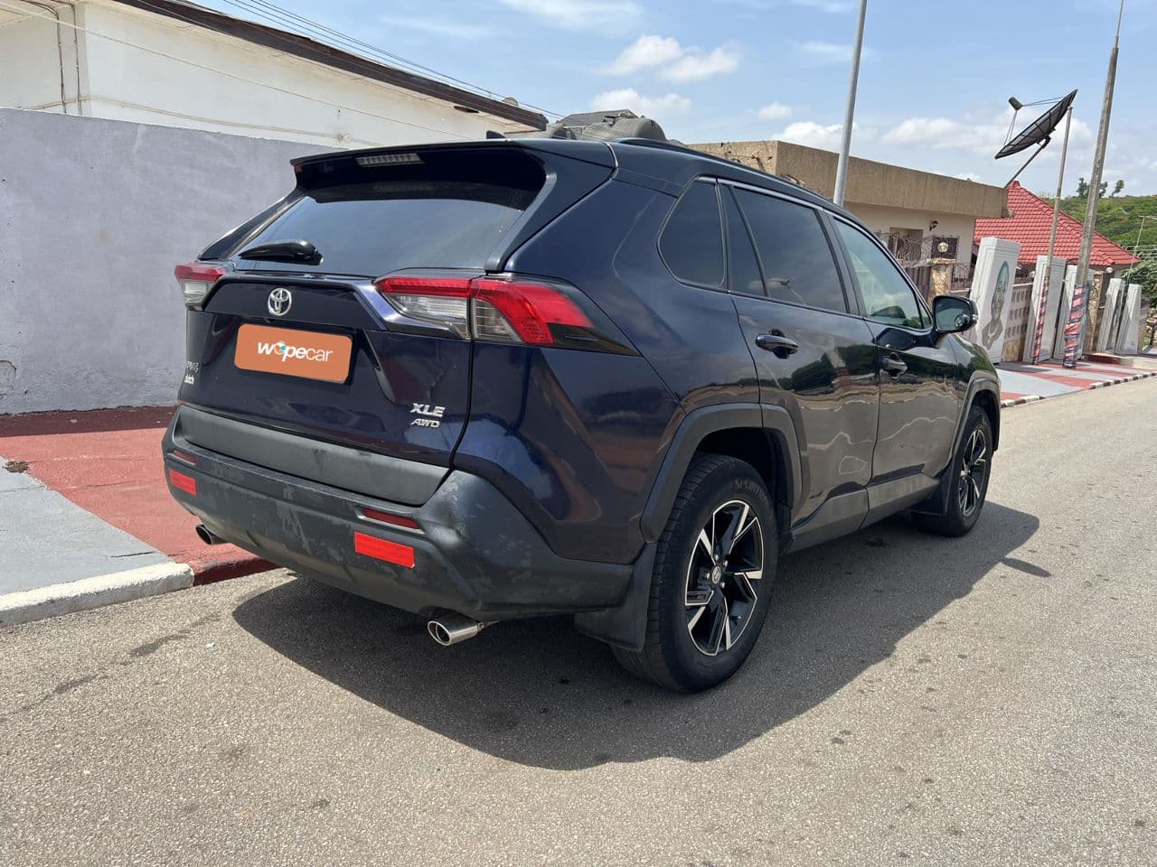 Toyota RAV4 — photo 7