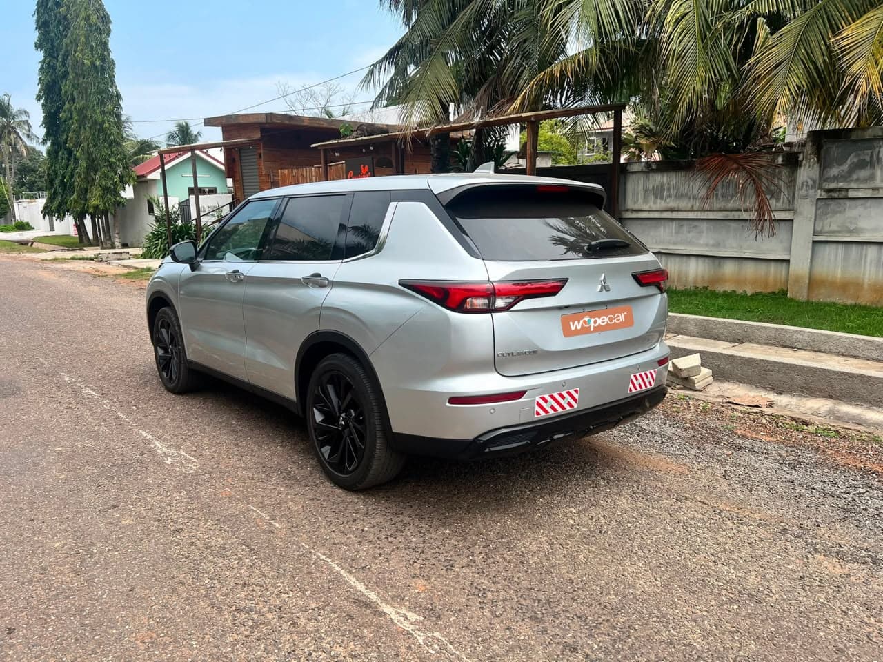 Mitsubishi Outlander — photo 4