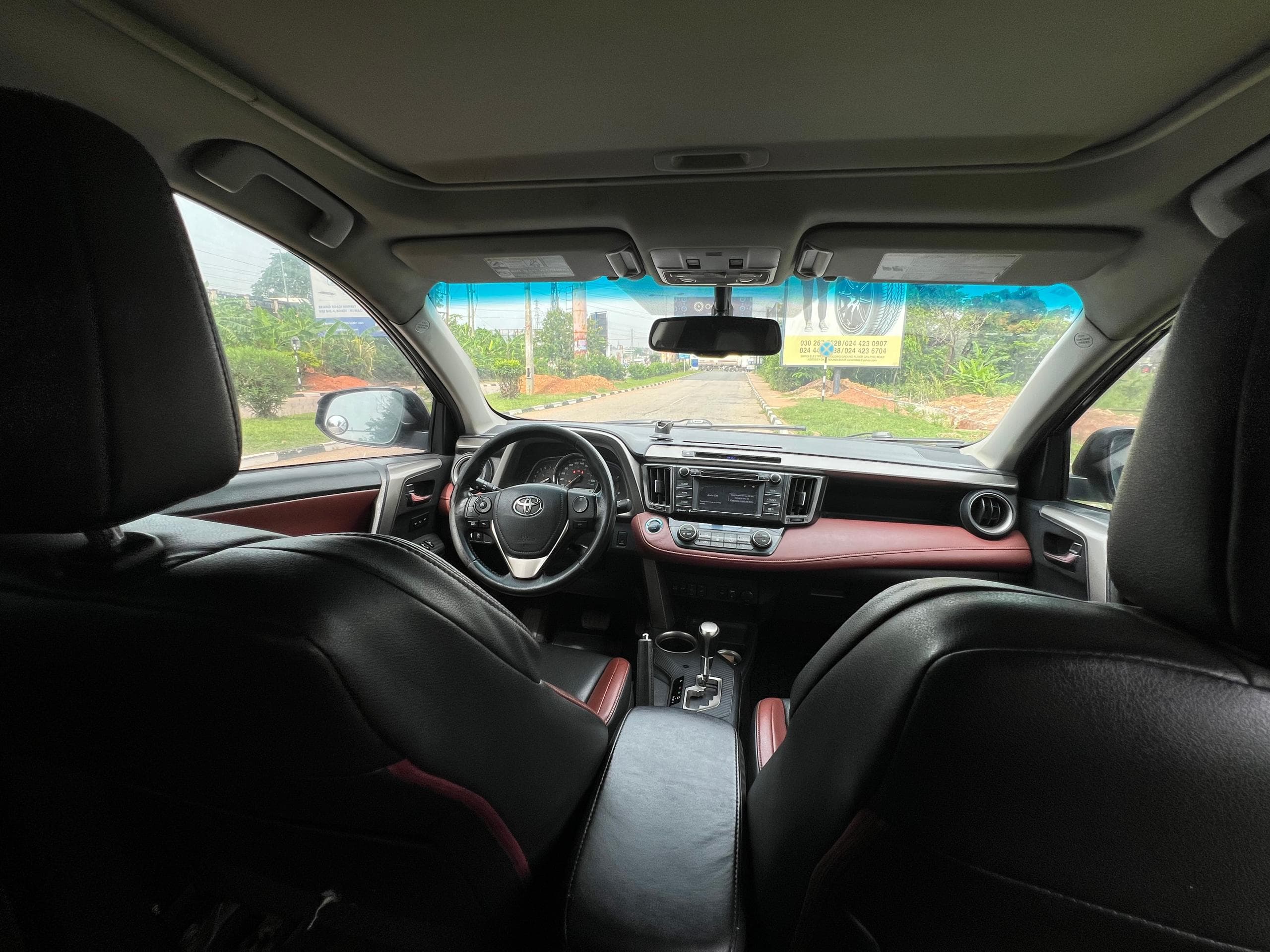 Toyota RAV4 — photo 10
