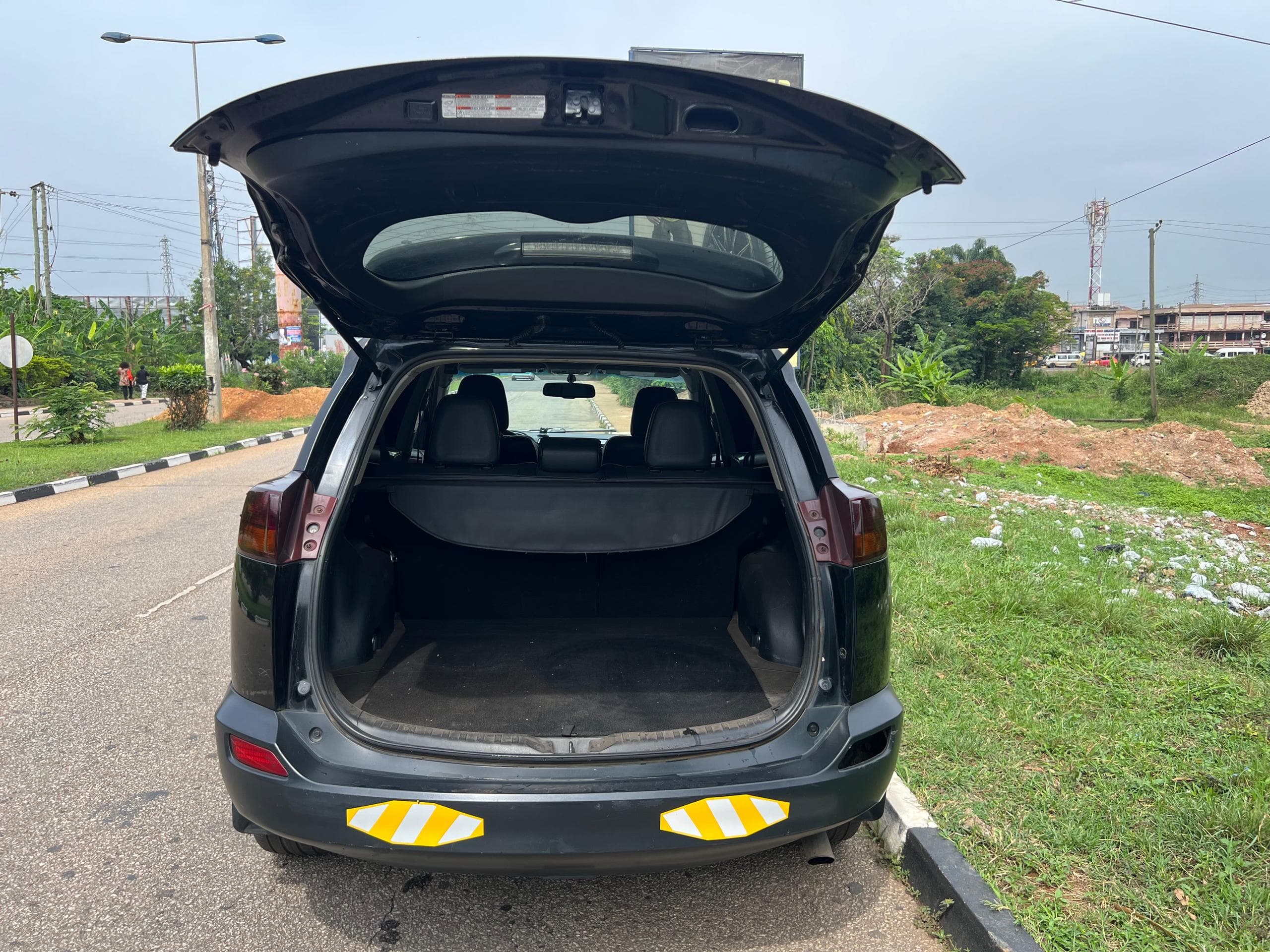 Toyota RAV4 — photo 13