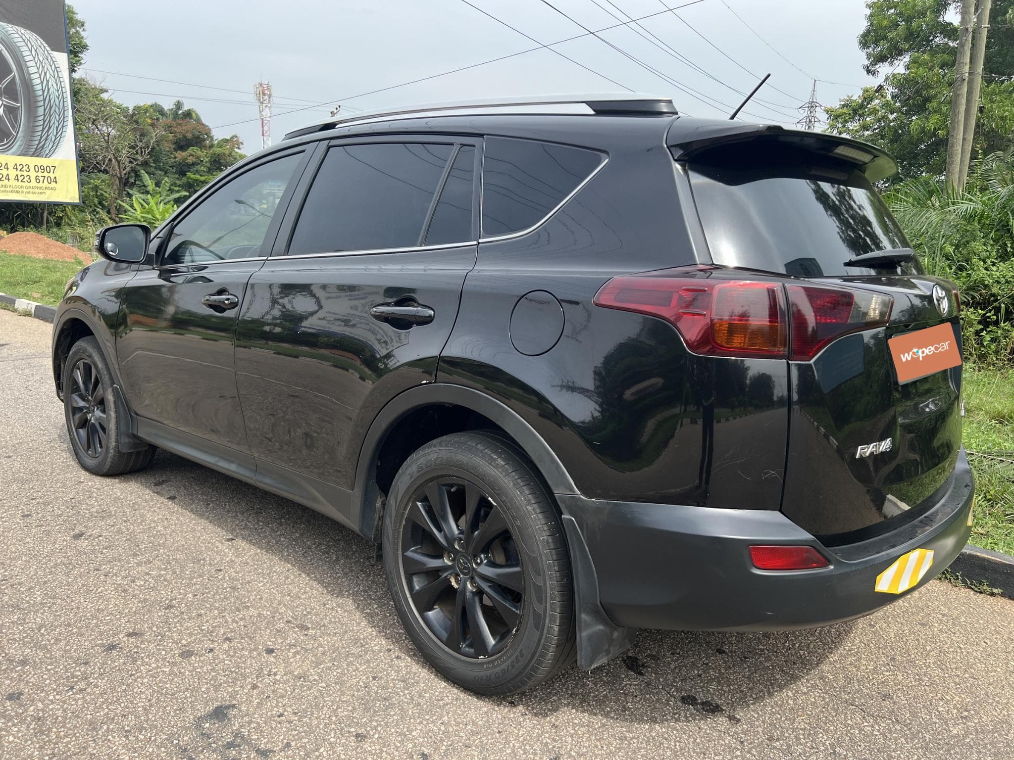 Toyota RAV4 — photo 5