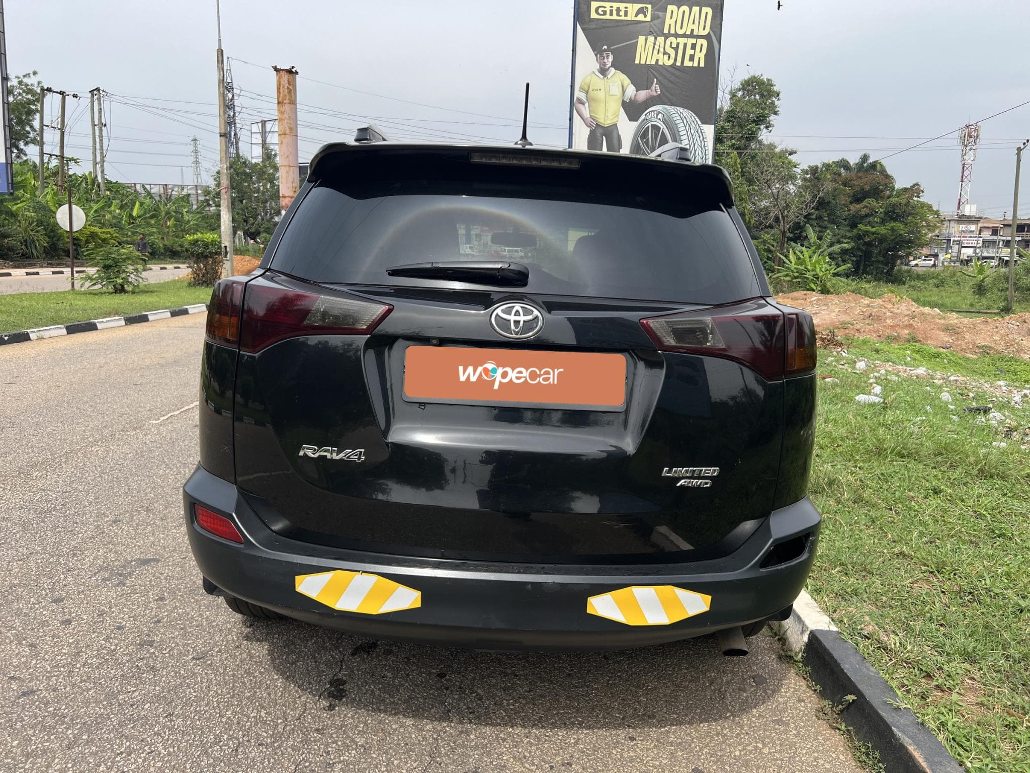 Toyota RAV4 — photo 6