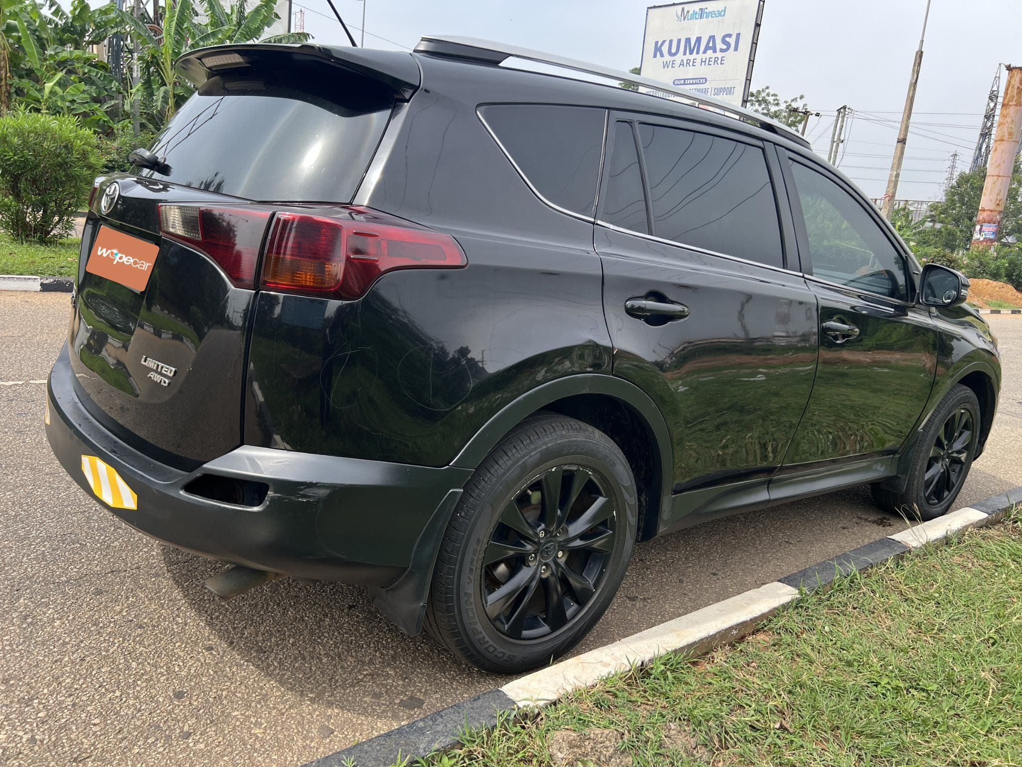 Toyota RAV4 — photo 7