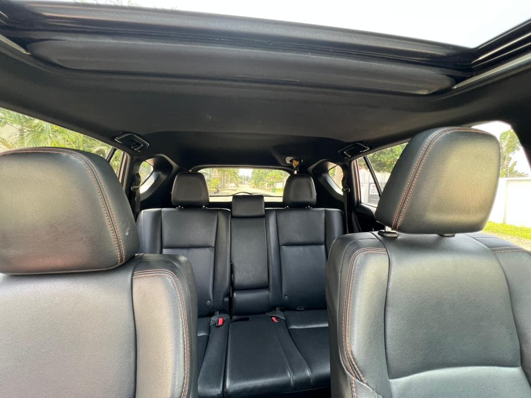 Toyota RAV4 — photo 12