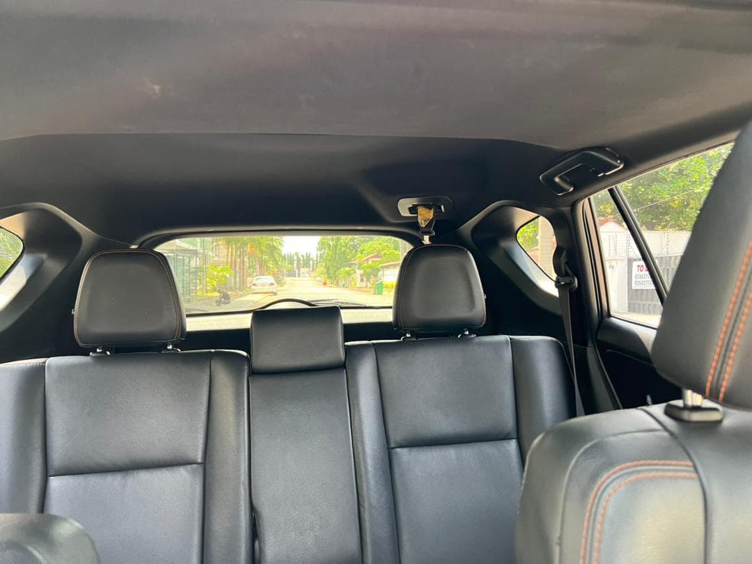 Toyota RAV4 — photo 13