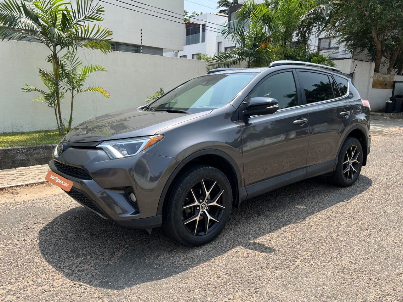 Toyota RAV4 — photo 3