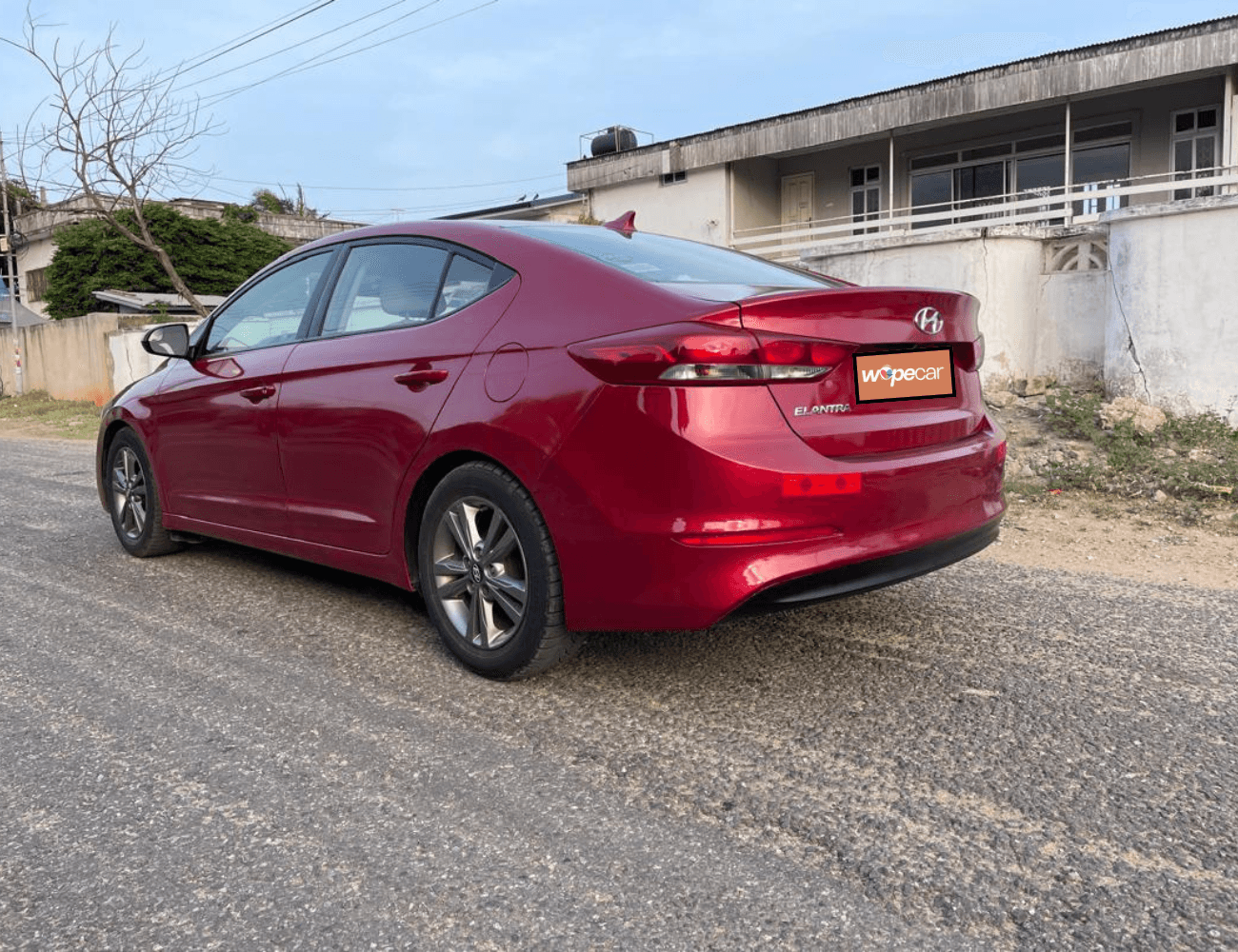 Hyundai Elantra — photo 5