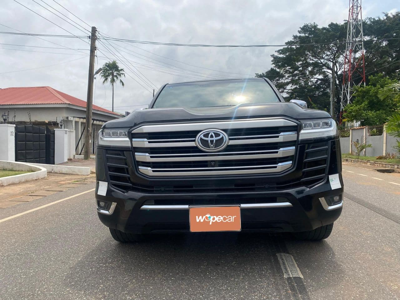 Toyota Land Cruiser V8 — photo 2