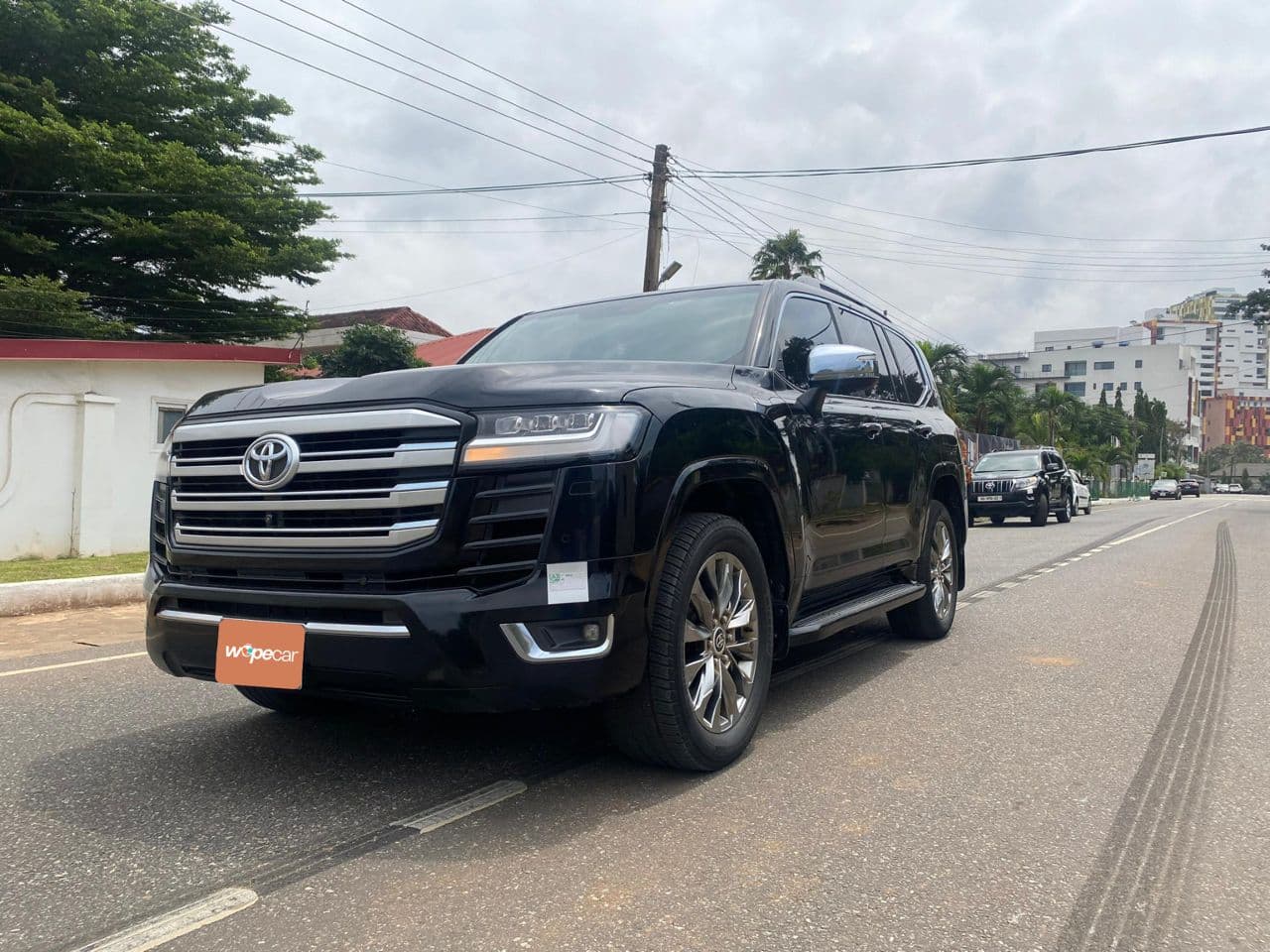 Toyota Land Cruiser V8 — photo 3