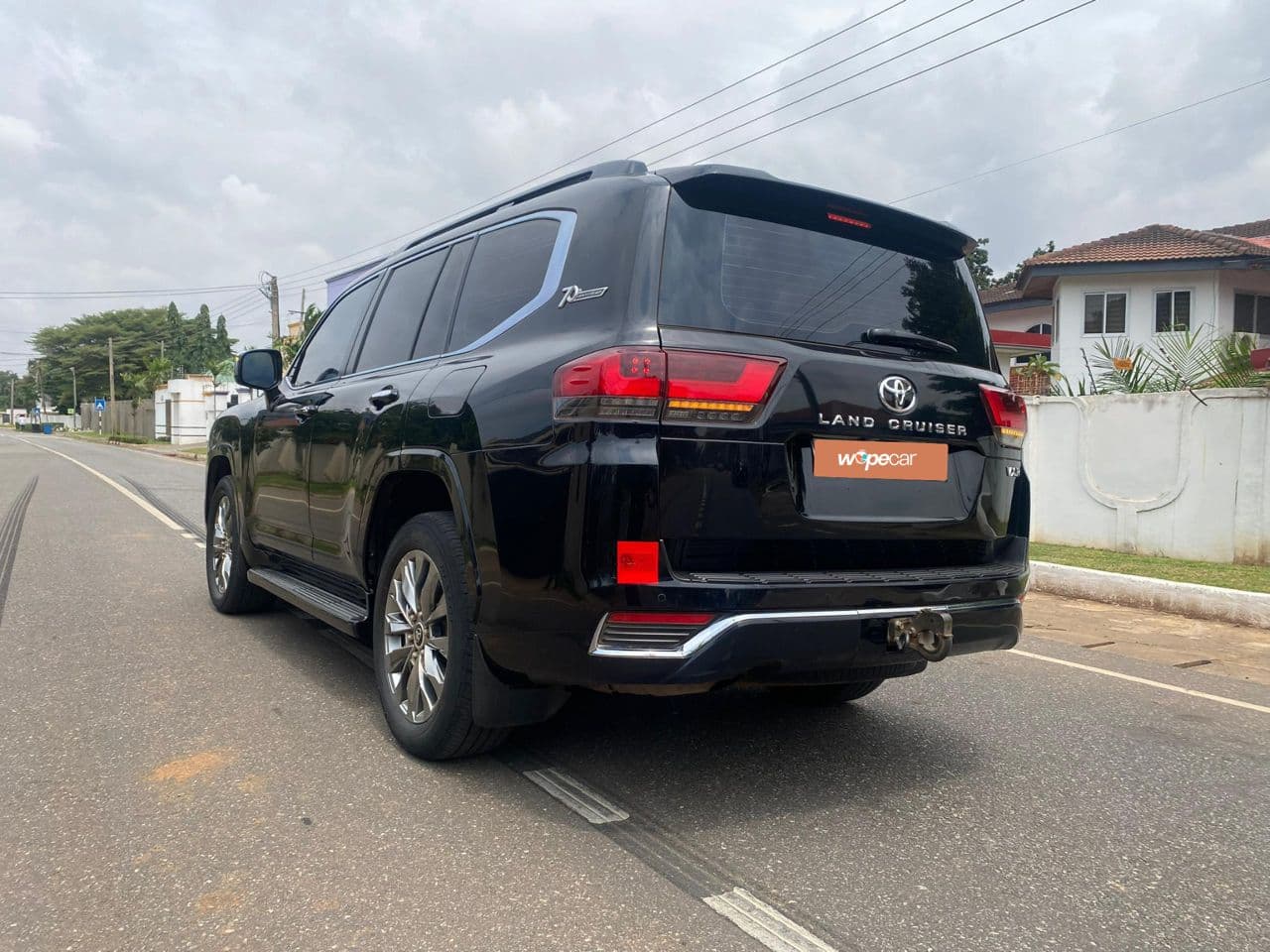 Toyota Land Cruiser V8 — photo 4