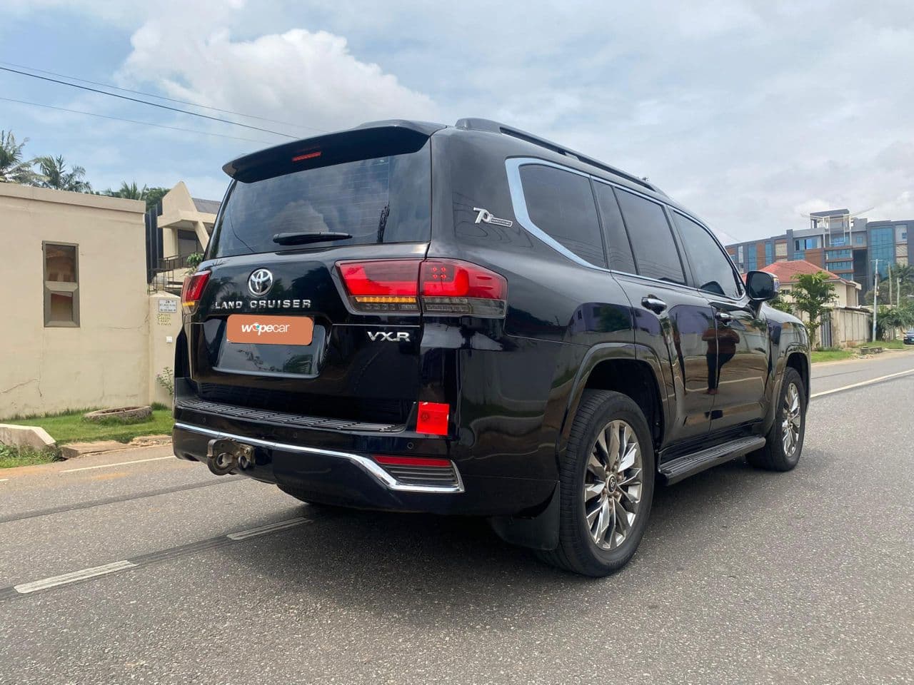 Toyota Land Cruiser V8 — photo 6