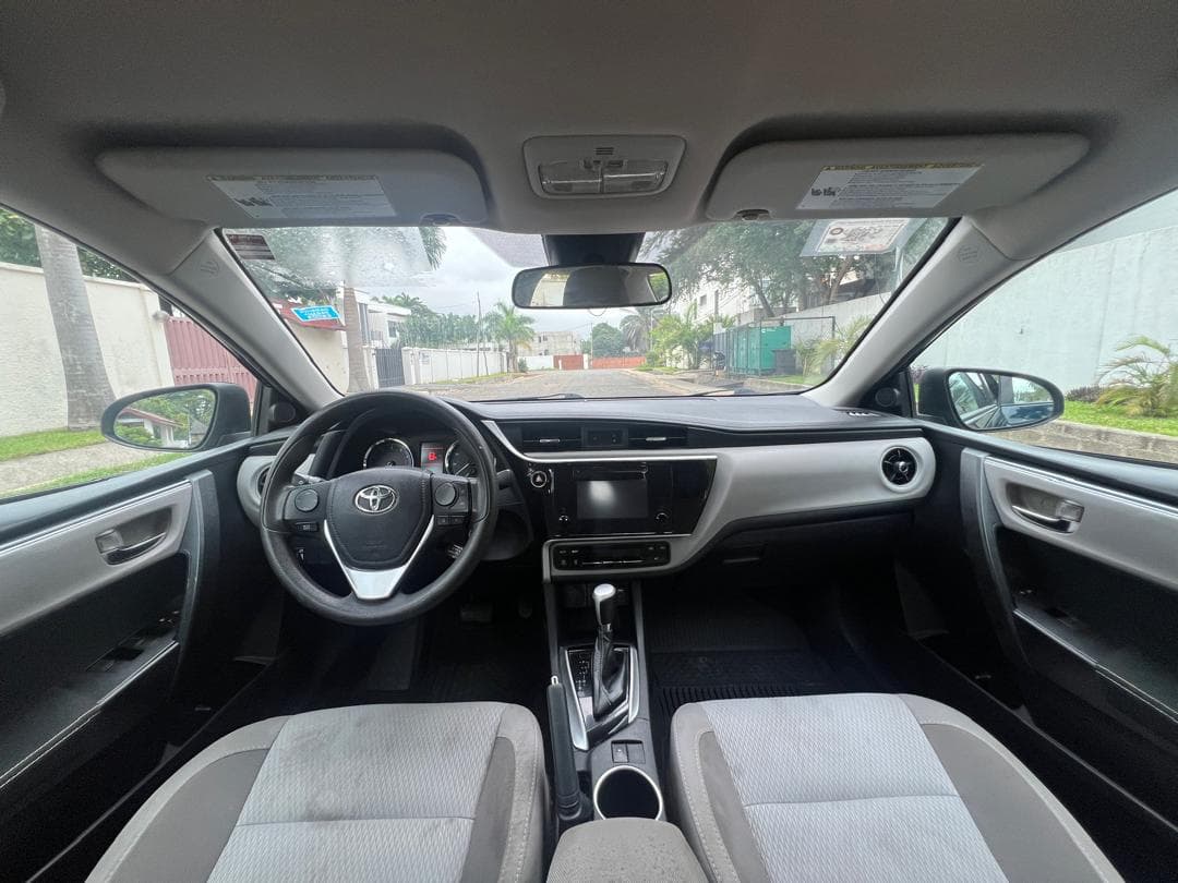 Toyota Corolla — photo 10