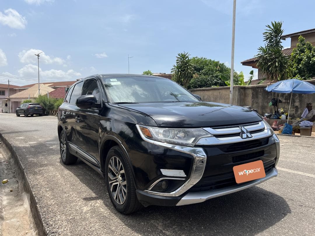 Mitsubishi Outlander — photo 1