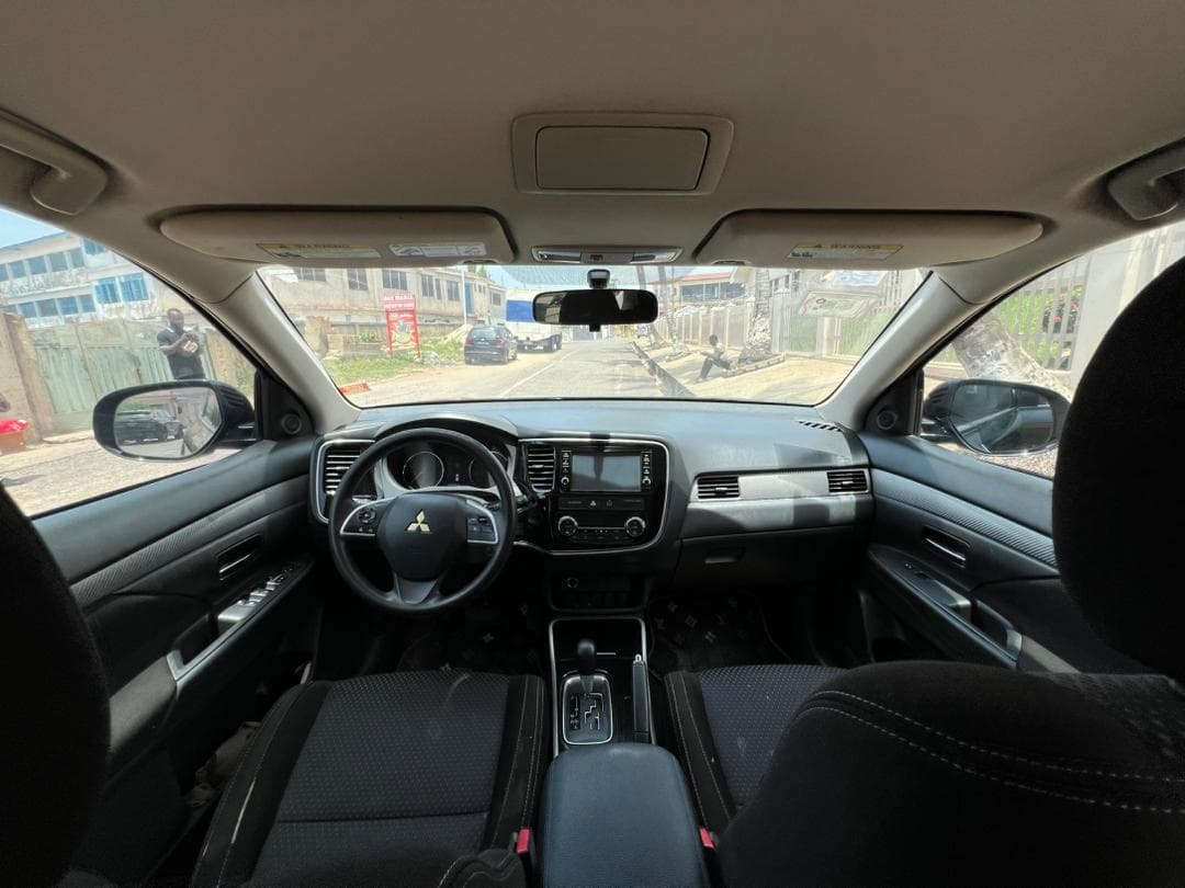 Mitsubishi Outlander — photo 10