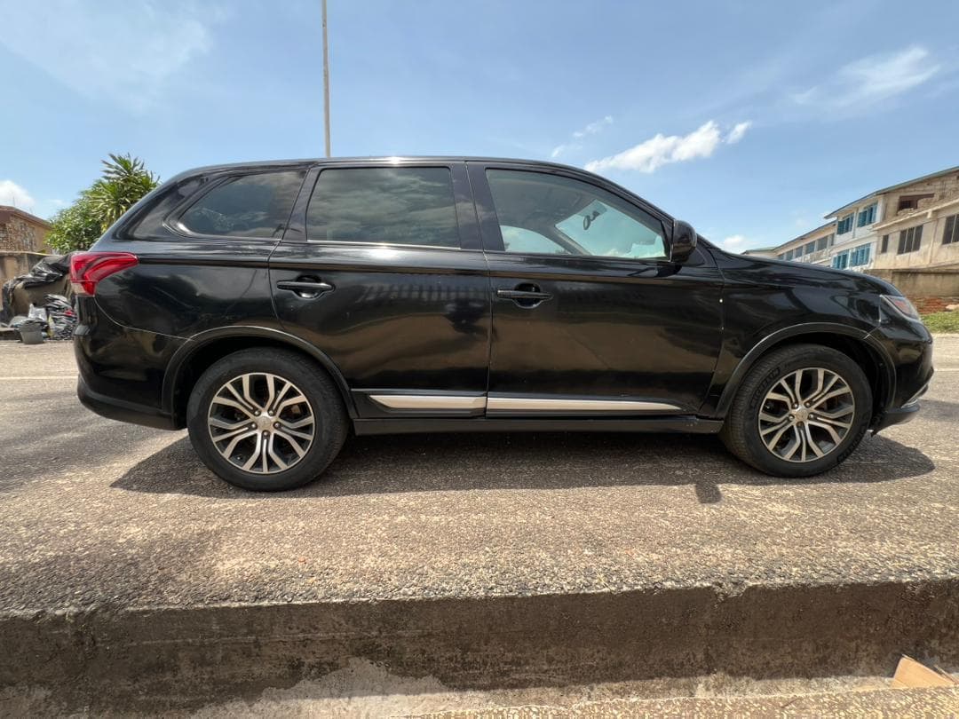 Mitsubishi Outlander — photo 8