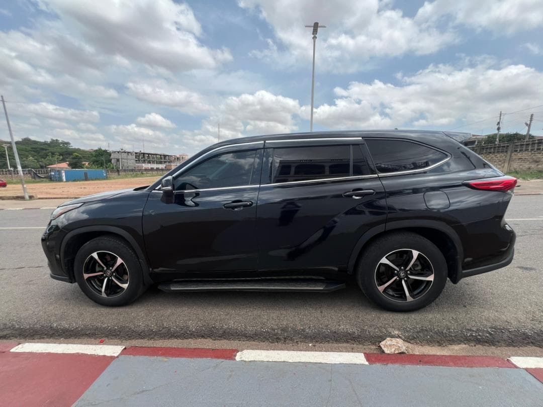 Toyota Highlander — photo 4