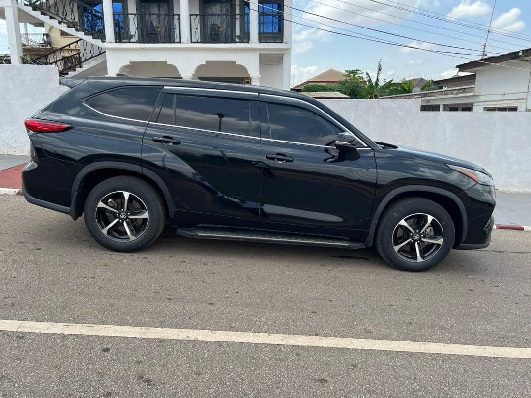 Toyota Highlander — photo 8