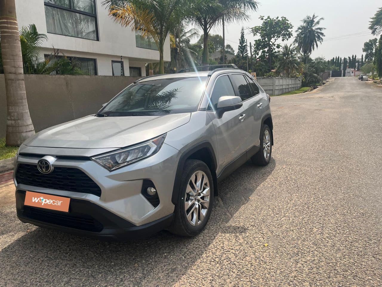 Toyota RAV4 — photo 3