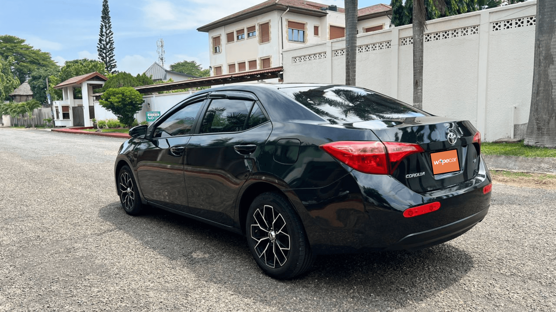 Toyota Corolla — photo 4
