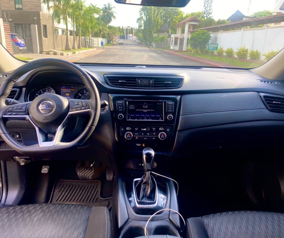 Nissan Rogue — photo 9