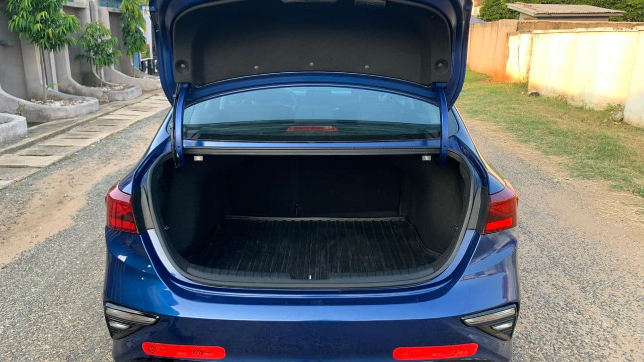 Kia Forte — photo 14