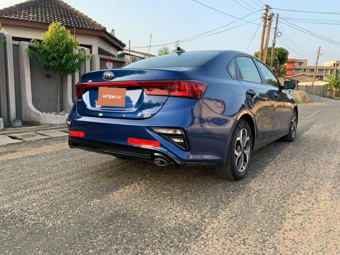 Kia Forte — photo 7