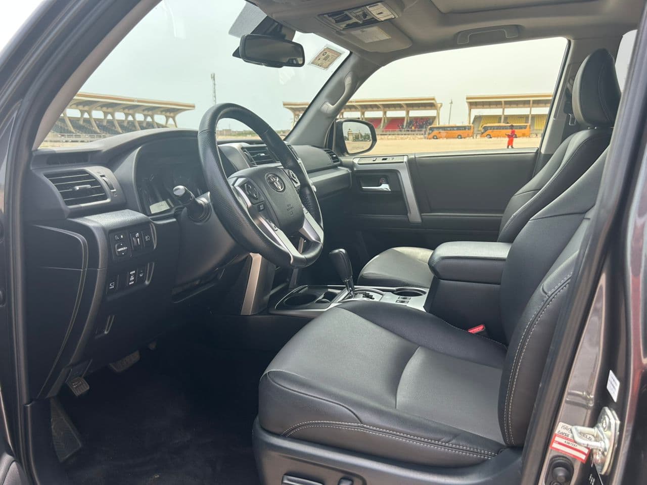 Toyota 4-Runner — photo 10