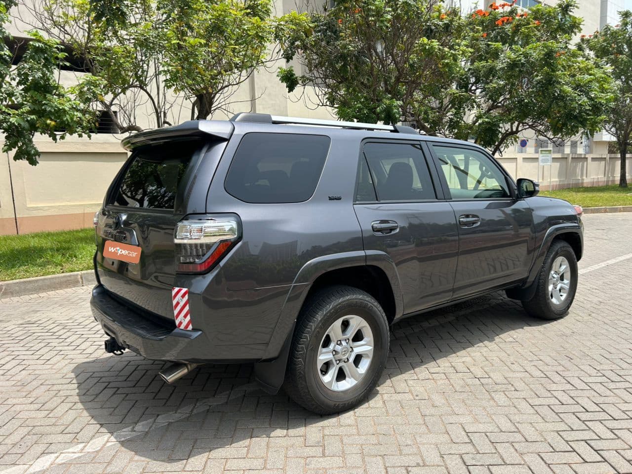Toyota 4-Runner — photo 6