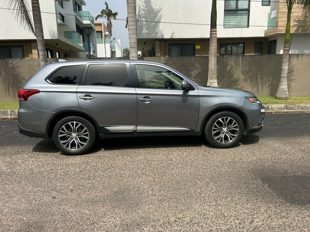 Mitsubishi Outlander — photo 8