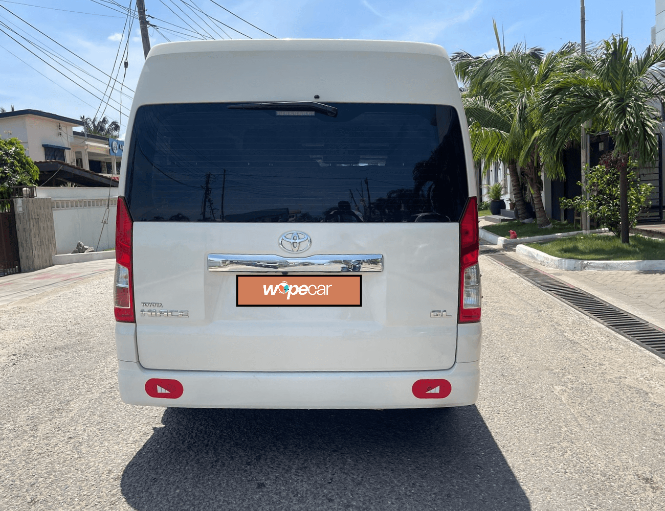 Toyota Hiace — photo 5